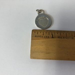 Tiffany Clinique pendant